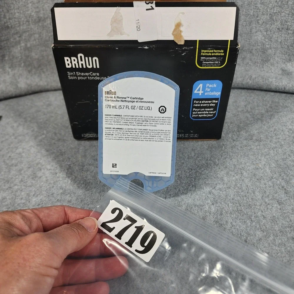 Braun 3in1 ShaverCare Clean & Renew 4 Pack Blue SmartCare Cleaning Cartridges